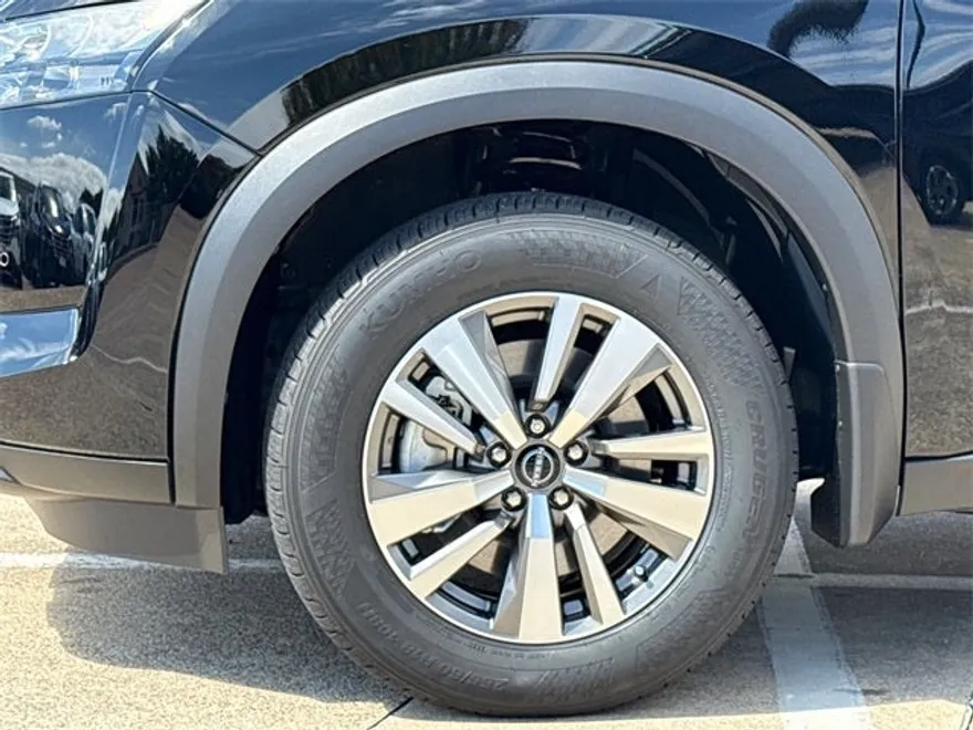 2025 Nissan Pathfinder SL photo 1
