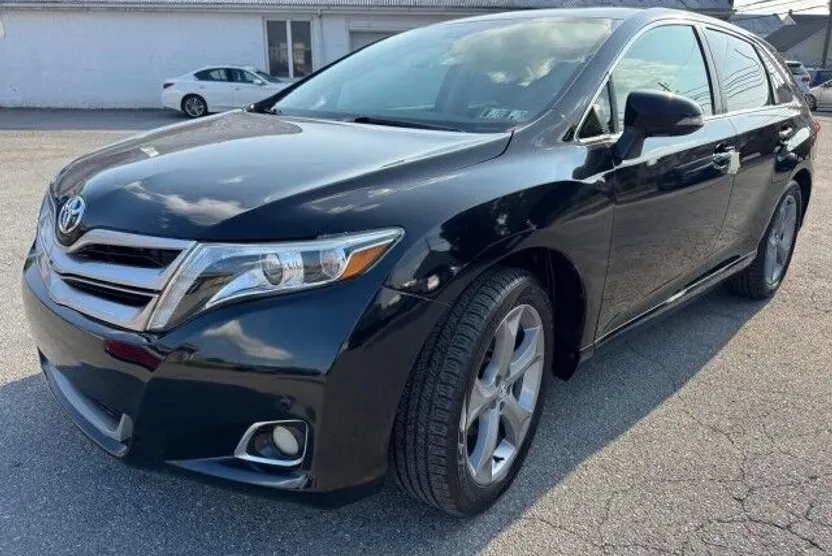 2015 Toyota Venza Limited photo 1