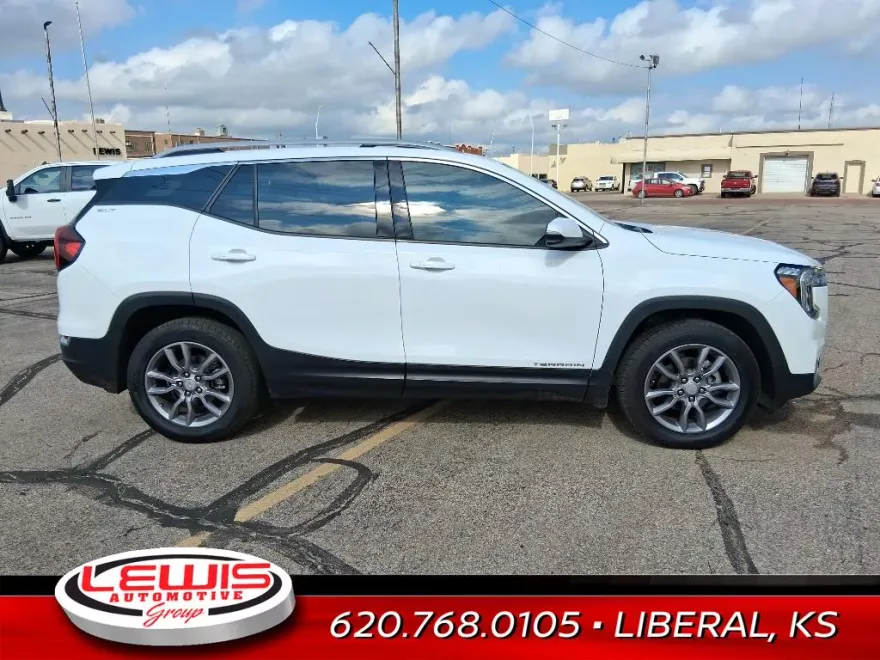 2024 Gmc Terrain SLT photo 1
