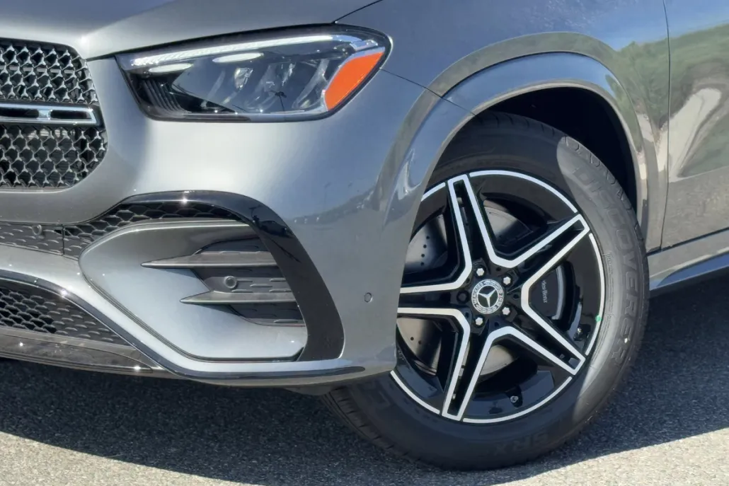 2026 Mercedes Benz GLE 450 4MATIC photo 1