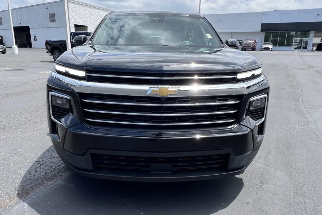 2025 Chevrolet Traverse 1LT photo 1