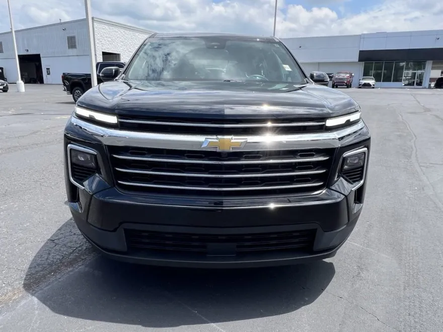 2025 Chevrolet Traverse 1LT photo 1