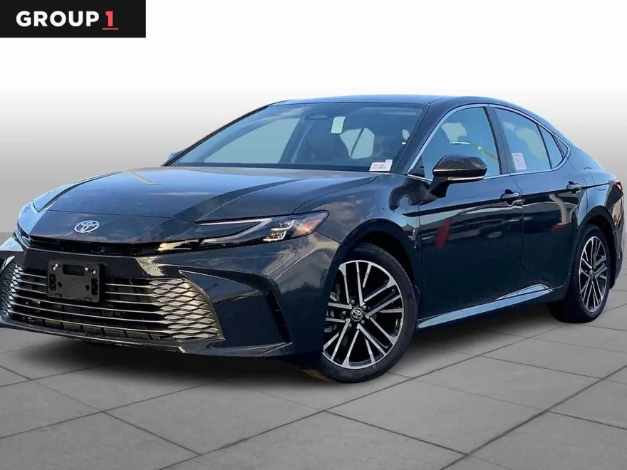 2026 Toyota Camry XLE photo 1