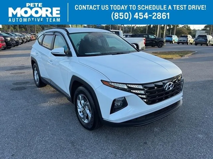 2022 Hyundai Tucson SEL photo 1