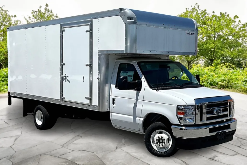 2025 Ford E-450 photo 1