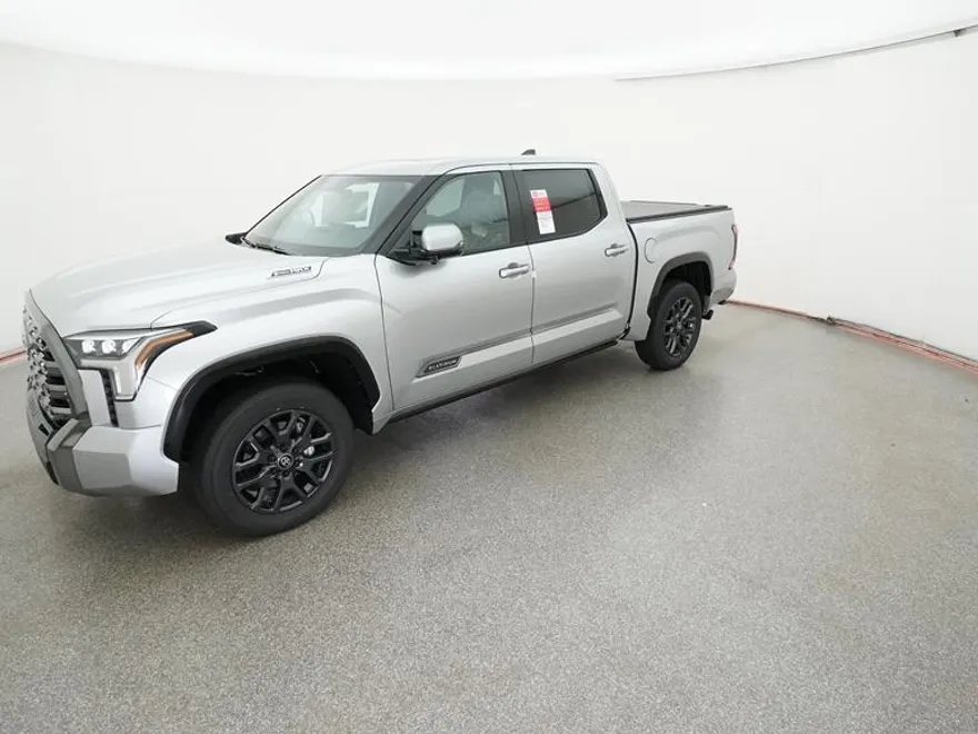 2025 Toyota Tundra Platinum CrewMax photo 1