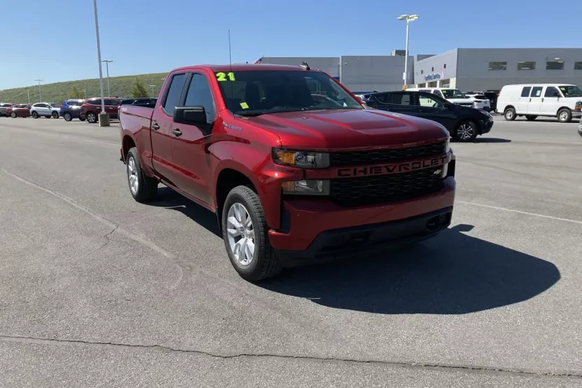 2021 Chevrolet Silverado 1500 Custom photo 1
