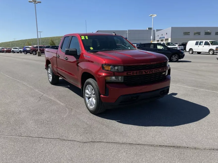 2021 Chevrolet Silverado 1500 Custom photo 1