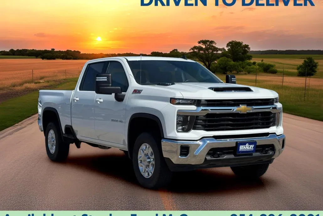 2024 Chevrolet Silverado 2500HD LT photo 1