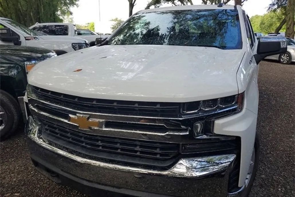 2021 Chevrolet Silverado 1500 LT photo 1