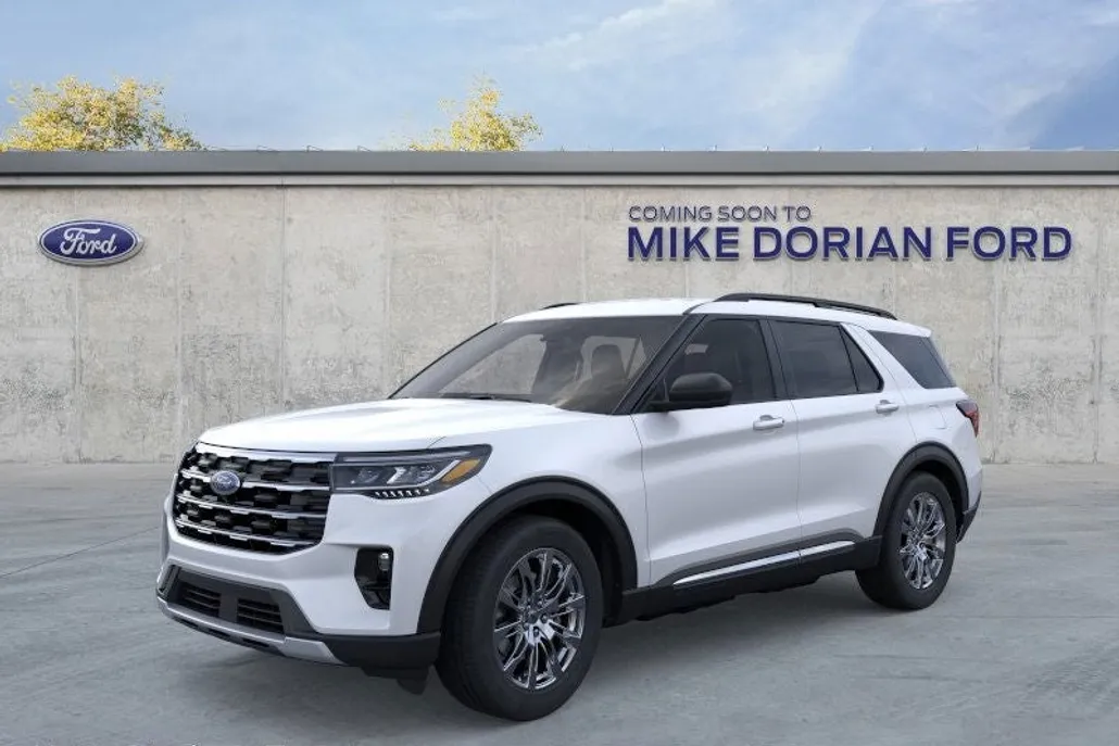 2025 Ford Explorer photo 1