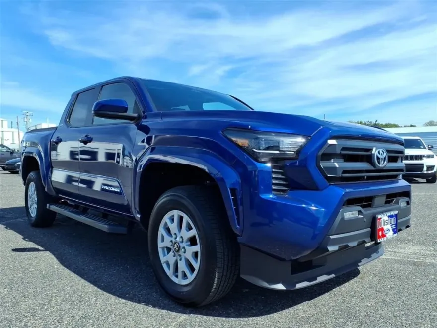 2024 Toyota Tacoma SR5 photo 1