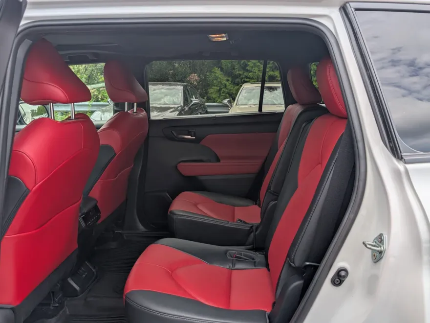 2023 Toyota Highlander XSE photo 1