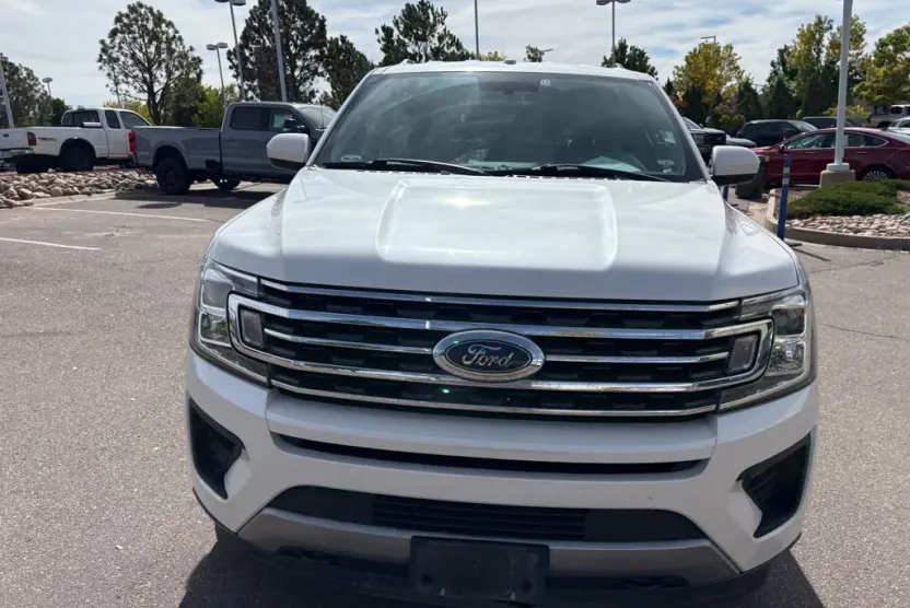 2018 Ford Expedition XLT photo 1