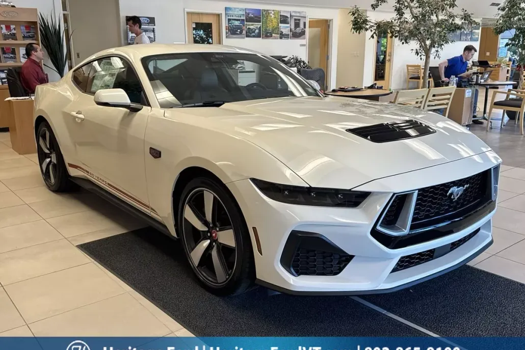 2025 Ford Mustang GT Premium photo 1