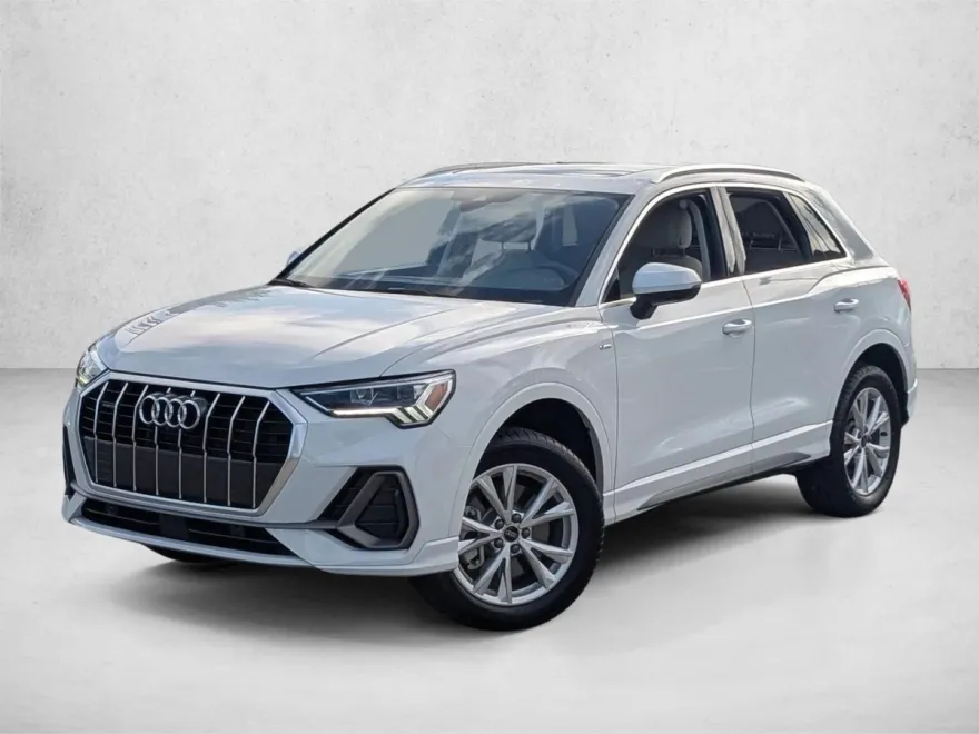 2024 Audi Q3 S line Premium Plus photo 1
