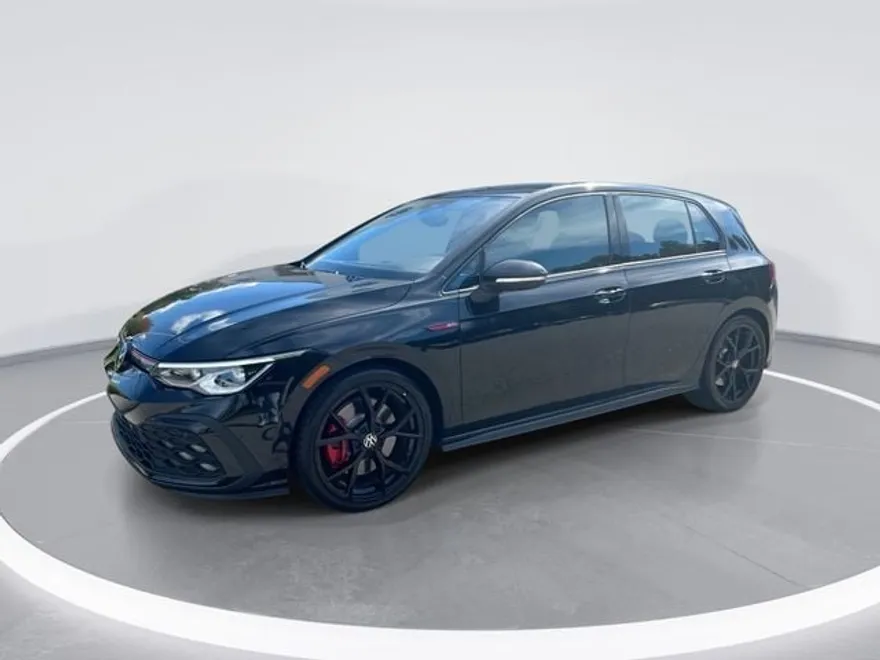 2024 Volkswagen Golf GTI 380 SE photo 1