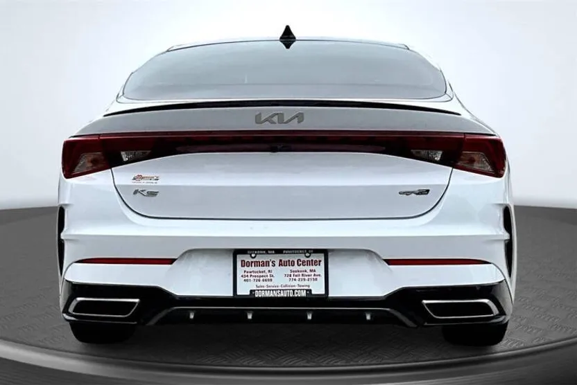 2022 Kia K5 GT-Line photo 1