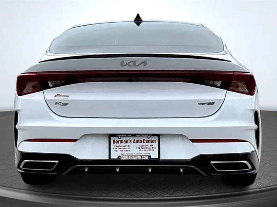2022 Kia K5 GT-Line photo 1