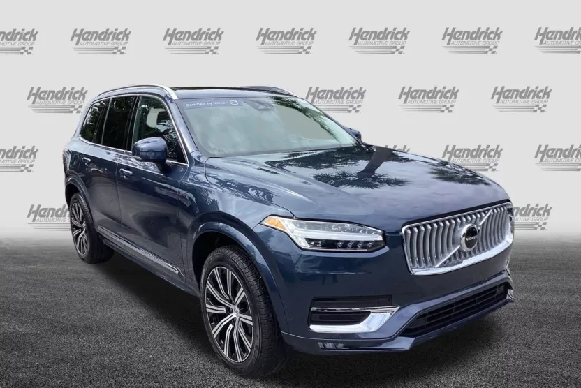 2025 Volvo XC90 Core photo 1