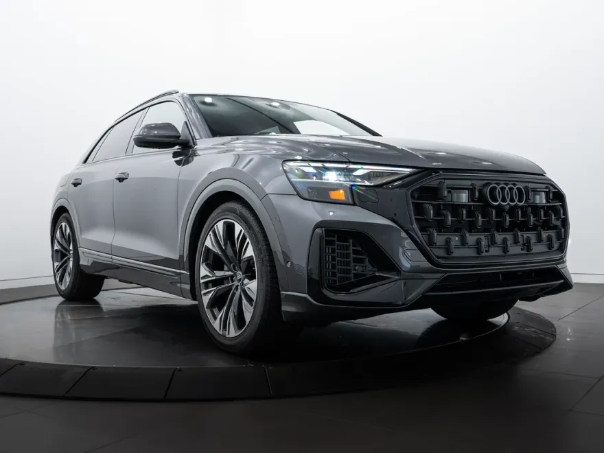 2025 Audi Q8 Premium Plus photo 1