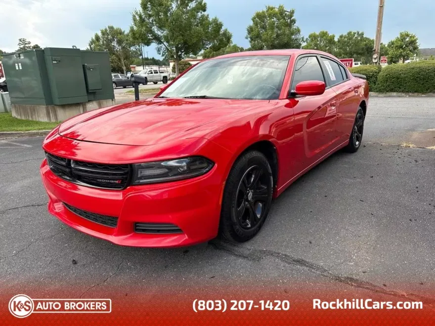 2019 Dodge Charger SXT photo 1