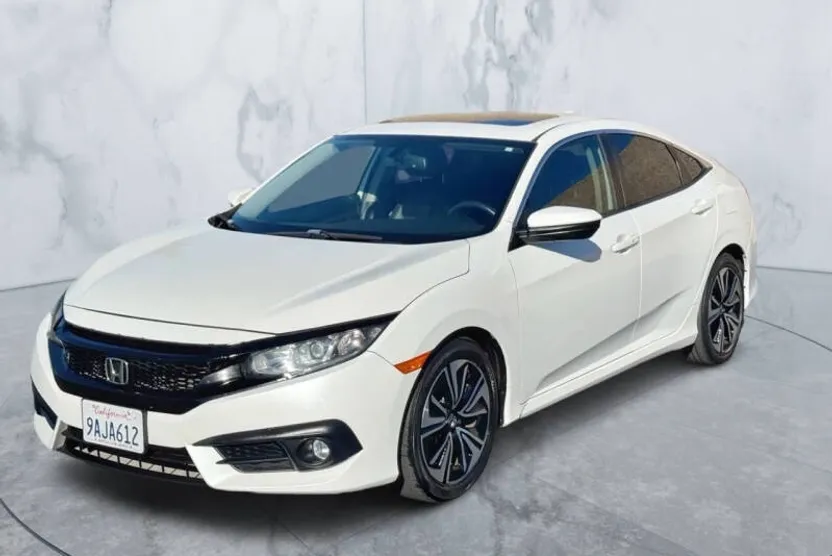 2018 Honda Civic EX-L photo 1