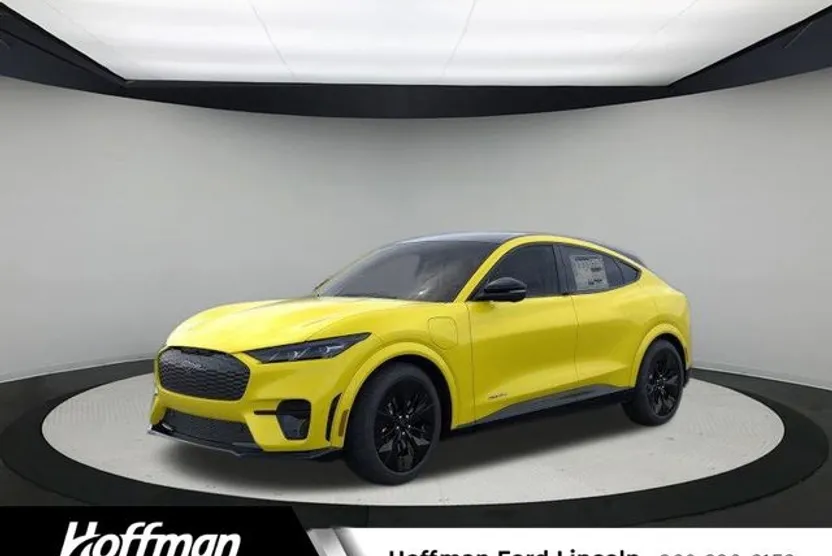 2025 Ford Mustang Mach-E GT photo 1