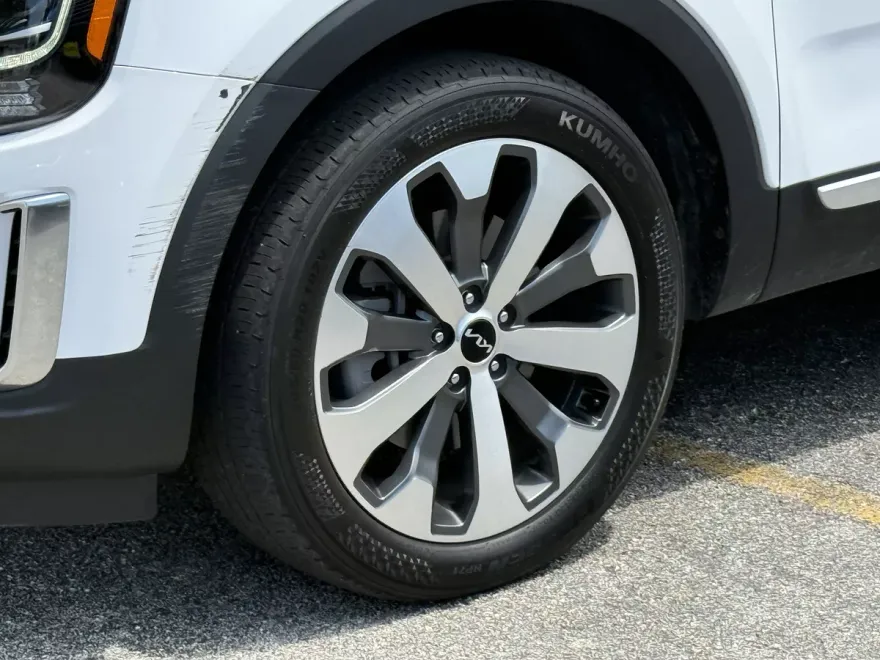 2022 Kia Telluride S photo 1