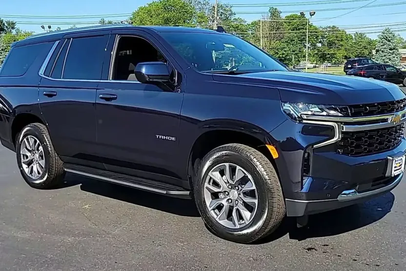 2024 Chevrolet Tahoe LS photo 1