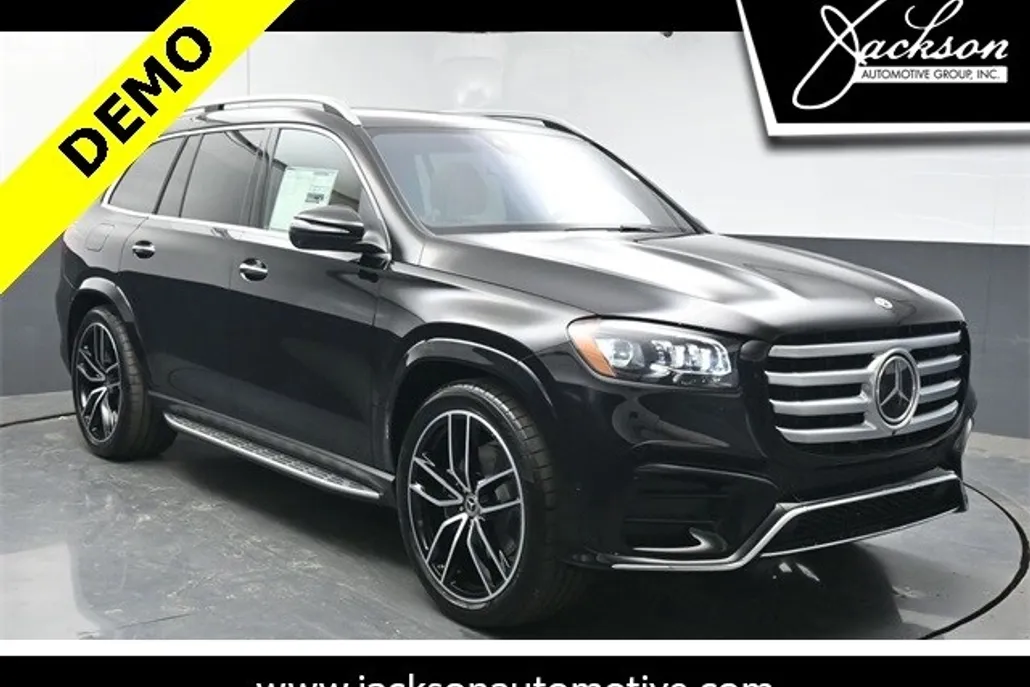 2025 Mercedes Benz GLS 450 4MATIC photo 1