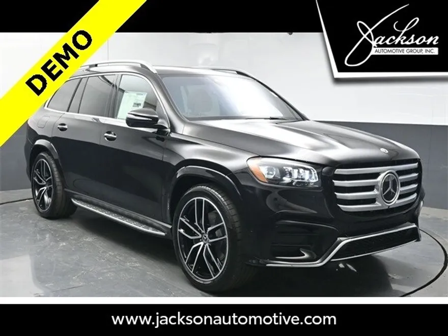 2025 Mercedes Benz GLS 450 4MATIC photo 1