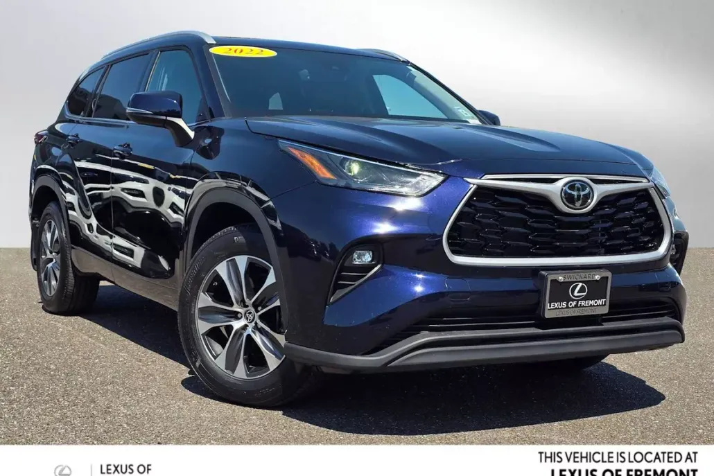 2022 Toyota Highlander XLE photo 1