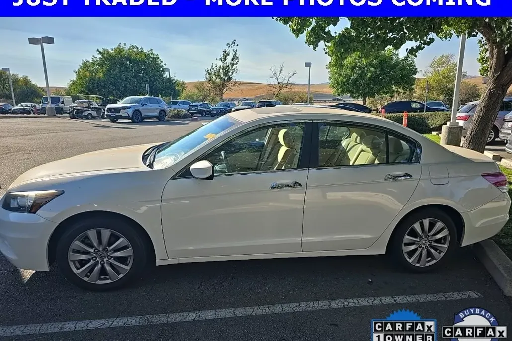 2011 Honda Accord EX photo 1