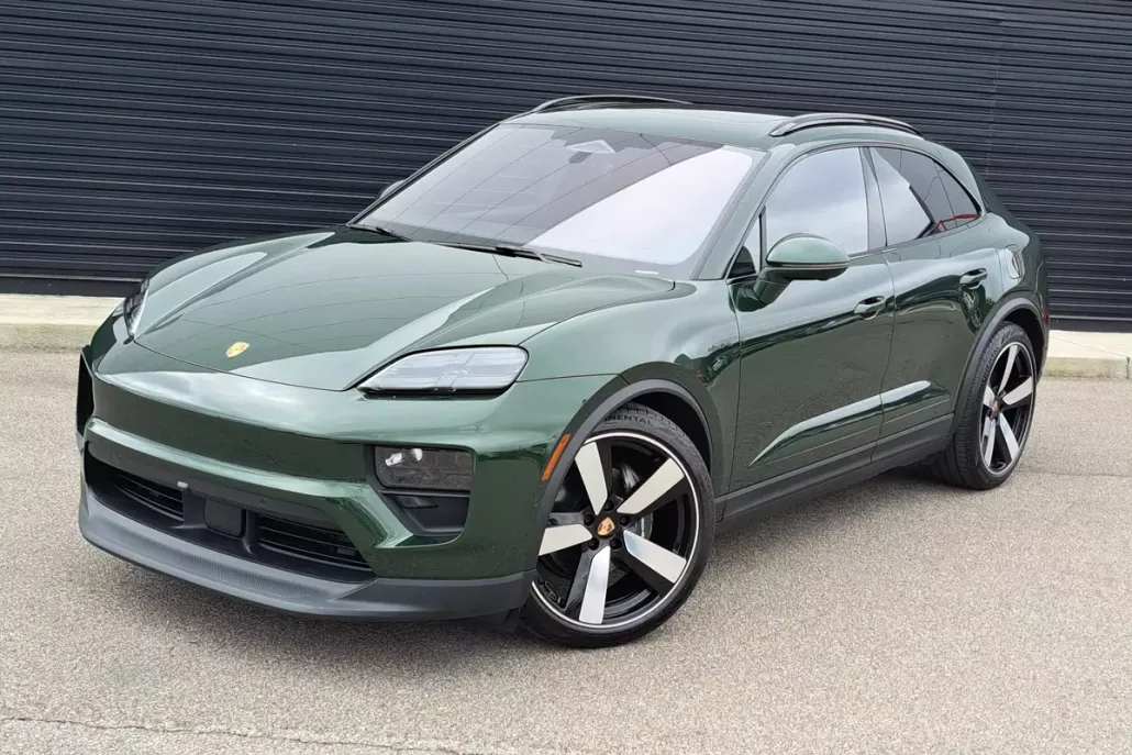 2024 Porsche Macan Electric 4 photo 1