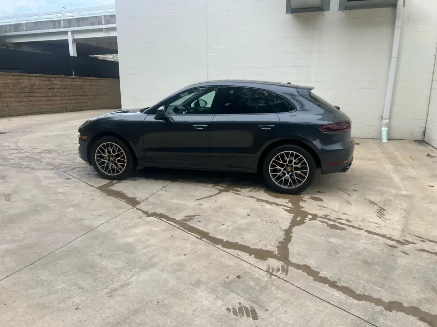 2018 Porsche Macan Turbo Performance Package photo 1