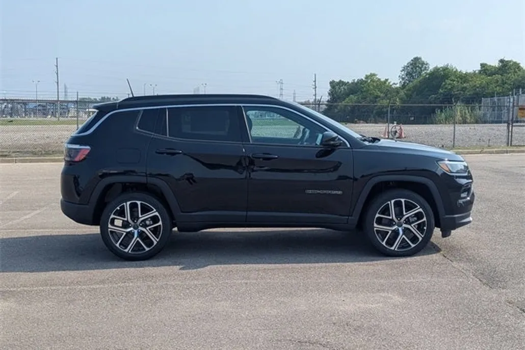 2025 Jeep Compass Limited photo 1