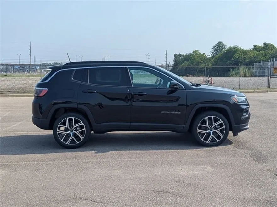 2025 Jeep Compass Limited photo 1