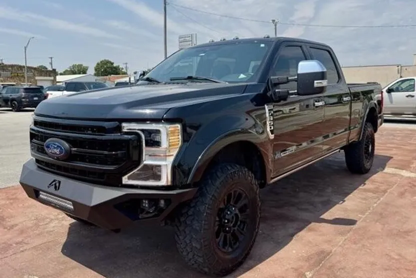 2022 Ford F-350 Platinum photo 1