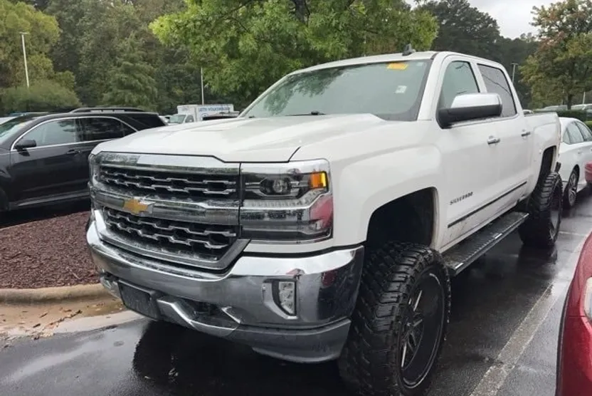 2017 Chevrolet Silverado 1500 LTZ photo 1