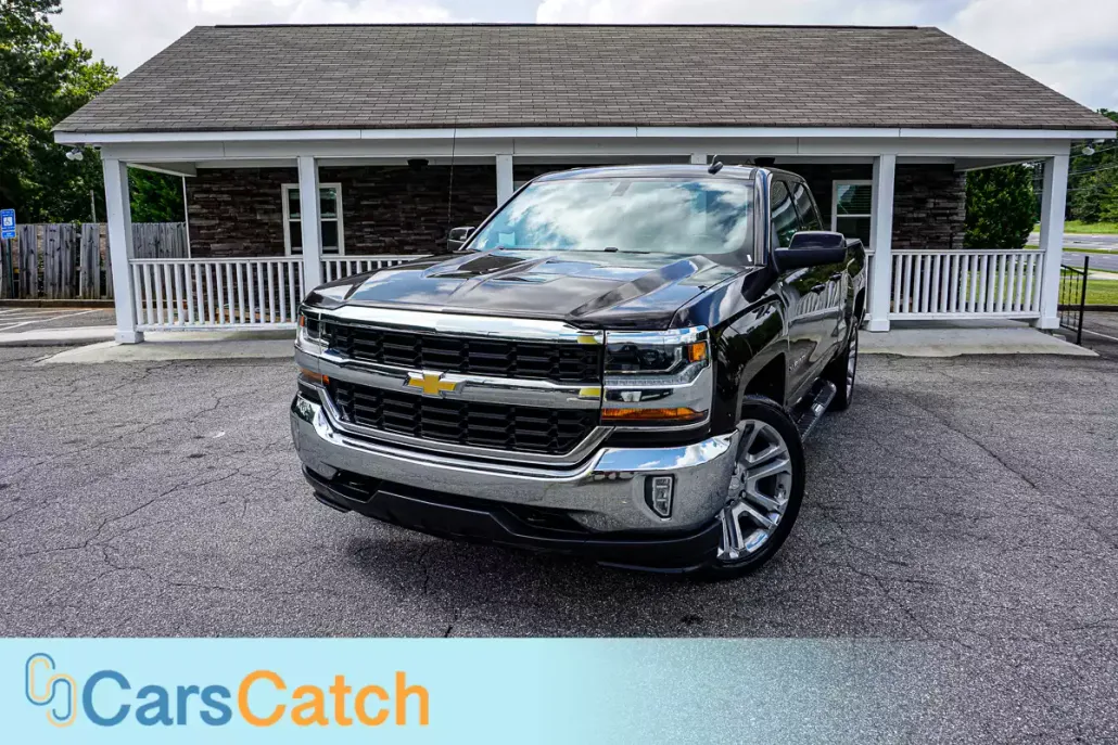 2018 Chevrolet Silverado 1500 LT photo 1