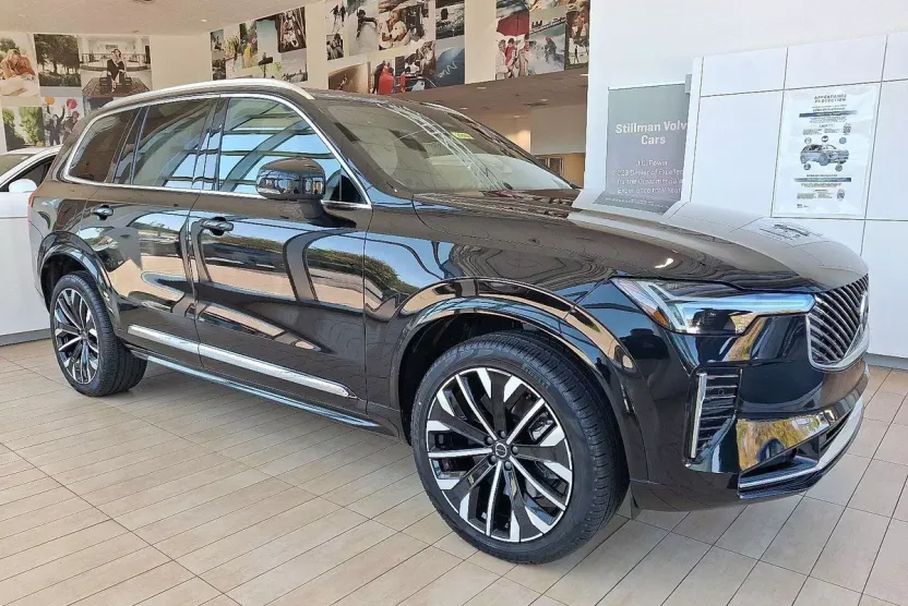 2025 Volvo XC90 T8 Core photo 1