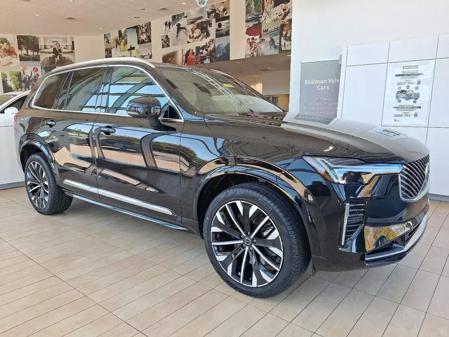 2025 Volvo XC90 T8 Core photo 1