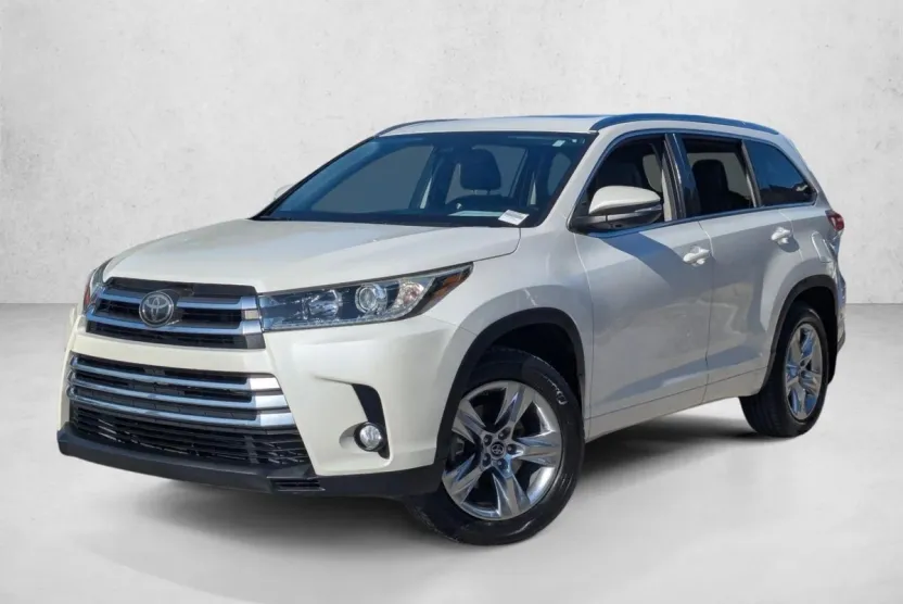 2017 Toyota Highlander Limited photo 1