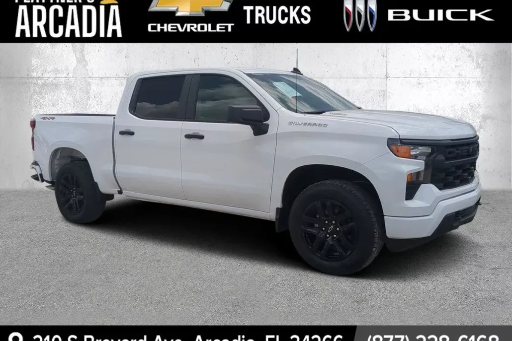 2025 Chevrolet Silverado 1500 Custom photo 1