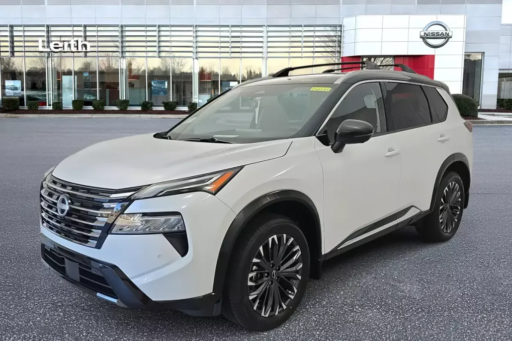 2026 Nissan Rogue Platinum photo 1