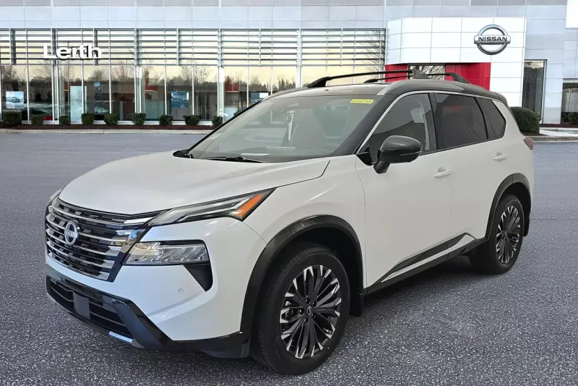 2026 Nissan Rogue Platinum photo 1