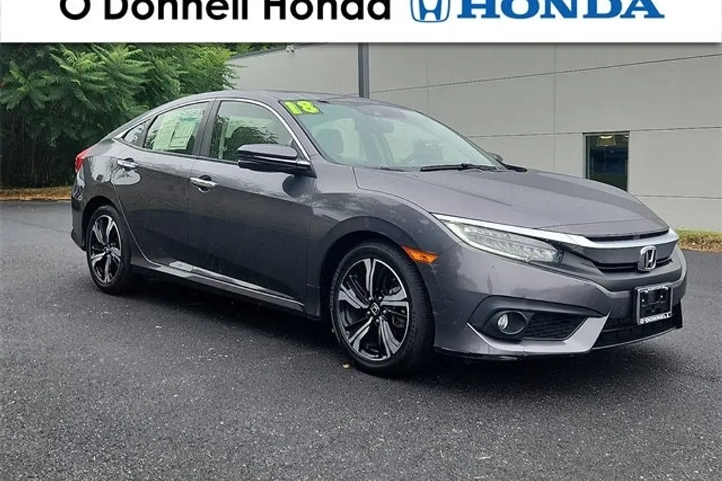 2018 Honda Civic Touring photo 1
