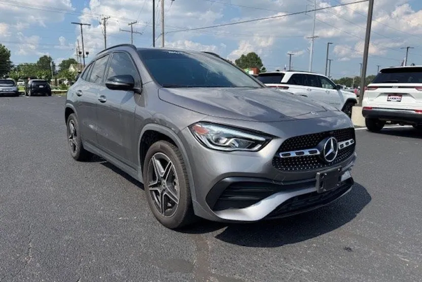 2023 Mercedes Benz GLA 250 photo 1