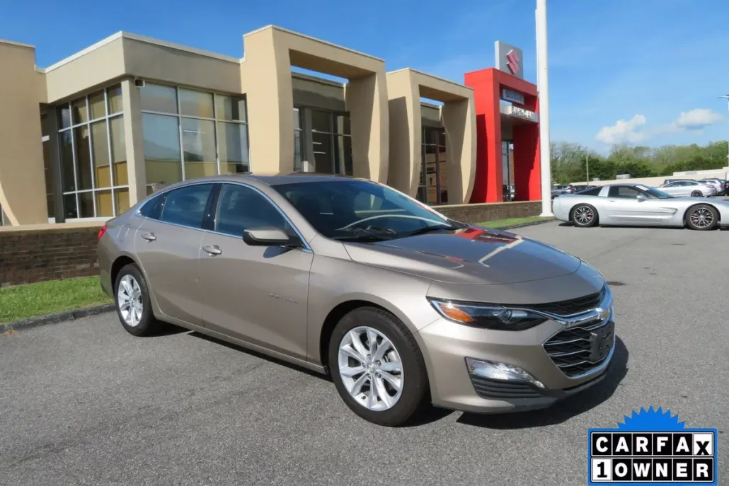 2023 Chevrolet Malibu 1LT photo 1